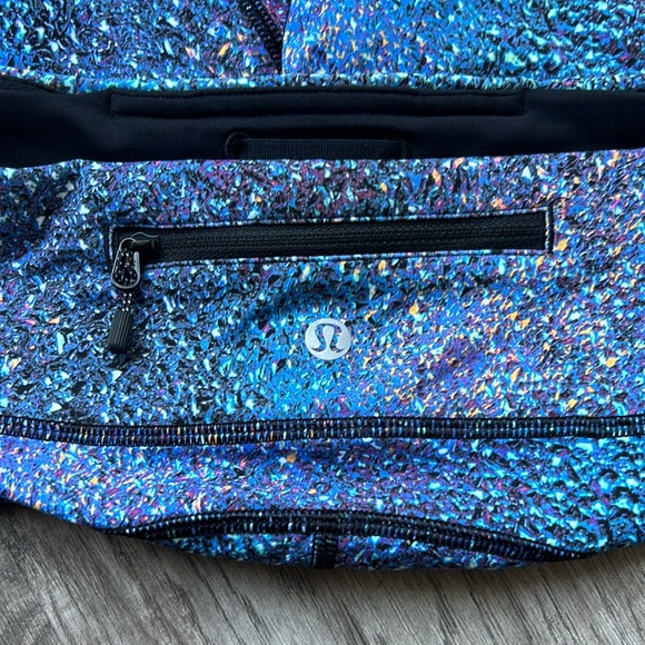 BNWOT Lululemon Speed Tight V Strive Multi Black size 6 - Picture 10 of 10